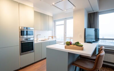 Accommodation:&nbsp;Seaview 152.1