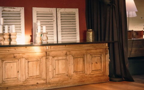 Domicile Adoré with Garden: Cabinetry, Property, Building, Wood, Interior Design, Comfort, Floor, Flooring, Curtain, Hardwood