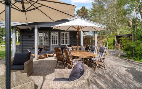 Till - 1.6Km from the Sea: Roof, House, Land Lot, Home, Cottage, Estate, Garden Buildings, Shade, Log Cabin, Landscaping