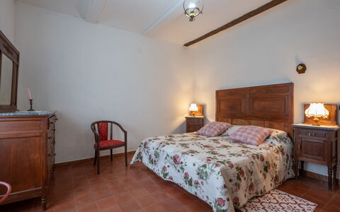 Casa dei Nonni: Furniture, Building, Comfort, Wood, Interior Design, Lighting, Cabinetry, Drawer, Flooring, Floor