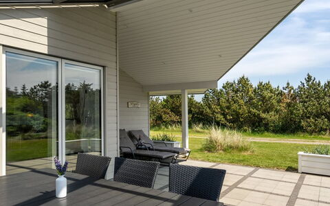 Thove - 600M from the Sea: Home, Siding, Roof, Land Lot, Shade, Porch, Estate, Cottage, Yard, Landscaping
