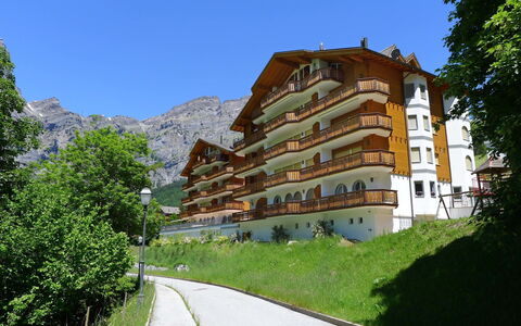 Edelweiss C: Sky, Plant, Building, Property, Mountain, Tree, Window, Land Lot, Urban Design, Neighbourhood