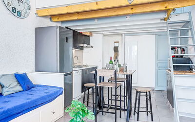 Accommodation:&nbsp;Palmyra 968.7