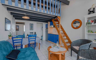 Accommodation:&nbsp;Palmyra 968.5