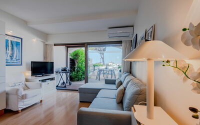 Accommodation:&nbsp;Palmyra 968.8