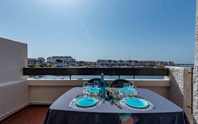 Accommodation:&nbsp;Palmyra 968.1