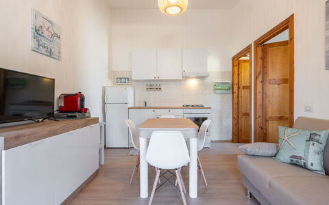 Il Faro Blu: Furniture, Table, Building, Wood, Floor, Flooring, Real Estate, Hardwood, House