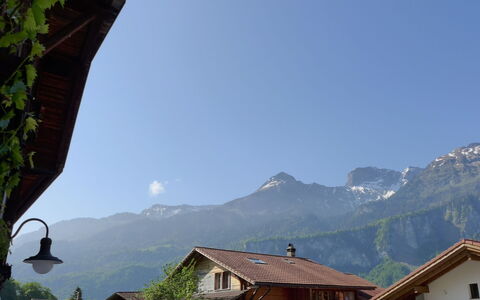 Brienzwiler 125: Sky, Mountain, Building, Natural Landscape, House, Highland, Wood, Mountainous Landforms, Morning, Mountain Range