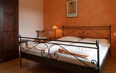 Accommodation:&nbsp;Juni-Rose 37.7