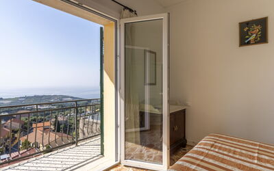 Accommodation:&nbsp;Mimosa 619.4