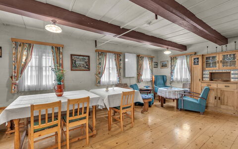 Mezná U Hřenska: Furniture, Property, Table, Wood, Window, Building, Interior Design, Plant, Flooring, Floor