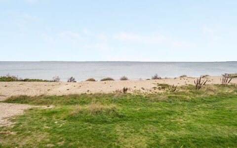 Maybrit - 50M from the Sea: Blue, Shrub, Cottage, Groundcover, Garden, Estate, Shade, Landscaping, Farmhouse, Eco Hotel