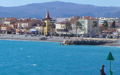Cagnes-Sur-Mer 160: Water, Sky, Building, Blue, Azure, Mountain, Coastal And Oceanic Landforms, Body Of Water, Tower