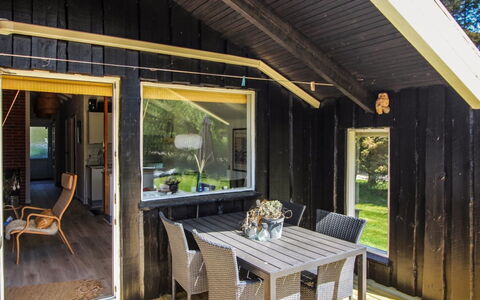 Weland - 800M from the Sea: Roof, Home, Door, Cottage, Shade, Siding, Yard, Estate, Backyard
