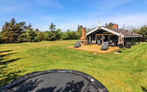 Weland - 800M from the Sea: Roof, Home, Door, Cottage, Shade, Siding, Yard, Estate, Backyard