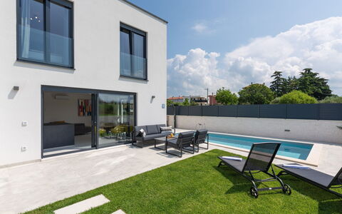 Villa Valero: Cloud, Table, Sky, Furniture, Property, Chair, Building, Water, Outdoor Furniture, Interior Design