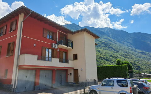 Delebio Terrace Apartment: Cloud, Sky, Wheel, Building, Window, Vehicle, Car, Motor Vehicle, House