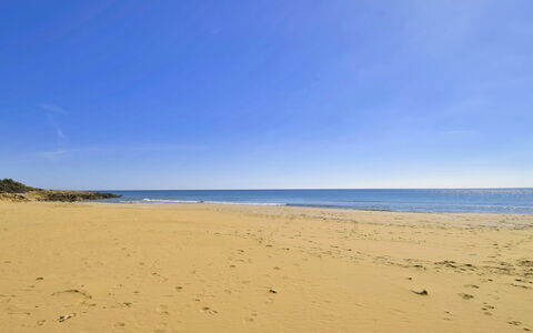 Amici Miei di Levante: Blue, Water, Beach, Body Of Water, Natural Environment, Horizon, Coast, Sand, Shore