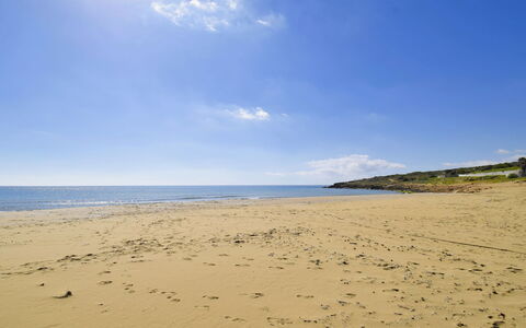 Amici Miei di Levante: Sky, Blue, Daytime, Beach, Horizon, Natural Environment, Coast, Sand, Summer