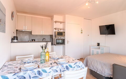 Les Gabiers: Property, Table, Cabinetry, Azure, Wood, Interior Design, Flooring, Floor, Tablecloth, Real Estate