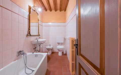 Belvedere - Falceto, Ambra, Toscana: Bathtub, Mirror, Property, Plumbing Fixture, Tap, Bathroom, Building, Sink, Interior Design, Architecture