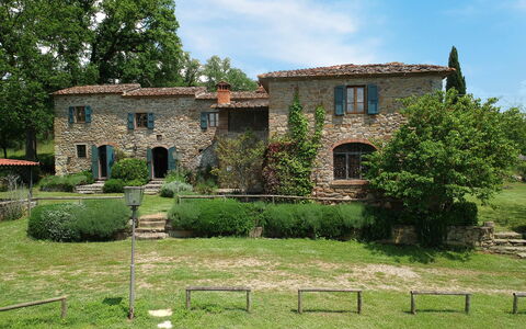 Borgo La Casina - Badia Agnano, Toscana: Plant, Sky, Cloud, Window, Tree, Land Lot, Grass, Natural Landscape, Real Estate, Cottage