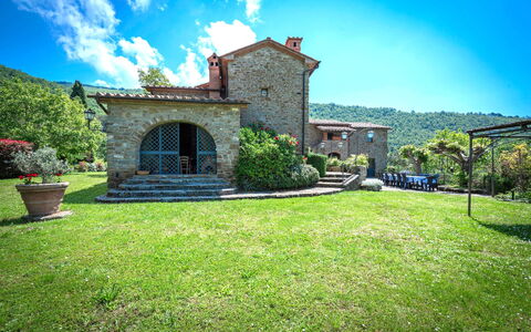 Colle Degli Ulivi - Cortona, Pool, Nature, Privacy: Sky, Plant, Building, Cloud, Window, Tree, Natural Landscape, Land Lot, Vegetation, Sunlight