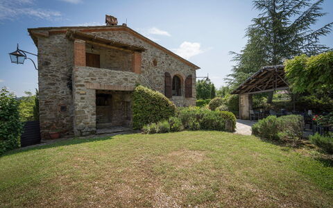 Fonte Nuova - Badia Agnano, Toscana: Sky, Cloud, Plant, Property, Window, Building, Tree, Land Lot, Natural Landscape, Cottage