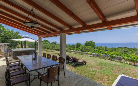 Di Nelo: Water, Sky, Table, Furniture, Property, Chair, Azure, Outdoor Table, Outdoor Furniture, Tableware