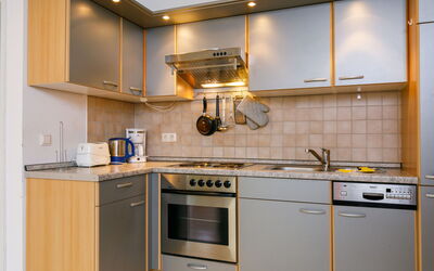 Accommodation:&nbsp;Moeller 176.1