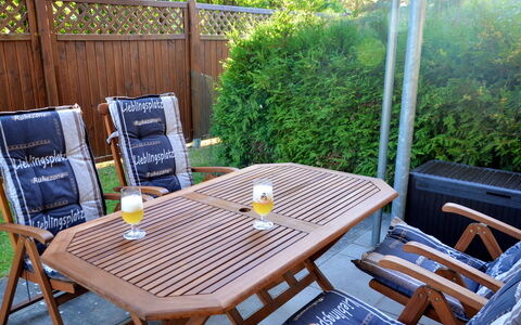 Koserow 211: Table, Plant, Furniture, Property, Outdoor Table, Chair, Wood, Outdoor Furniture, Grass, Tableware