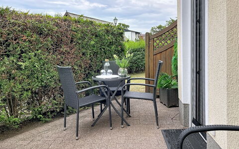 Koserow 275: Shrub, Garden, Flowerpot, Outdoor Furniture, Groundcover, Houseplant, Chair, Landscaping, Yard
