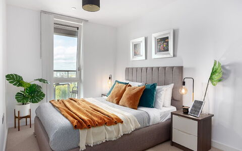 Avant-Garde, Shoreditch: Property, Furniture, Picture Frame, Green, Comfort, Window, Plant, Wood, Lighting, Interior Design