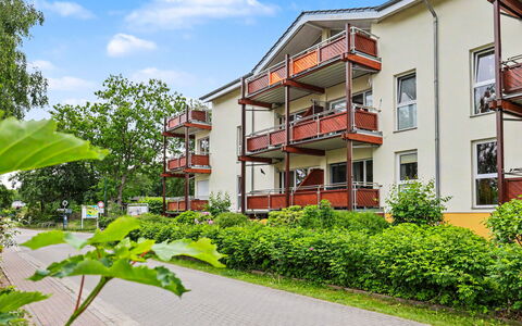Zempin 120: Residential Area, Neighbourhood, Home, Urban Design, Human Settlement, Apartment, Garden, Lawn, Estate, Suburb