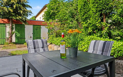 Usedomer Seekiste: Furniture, Outdoor Furniture, Table, Chair, Kitchen & Dining Room Table, Outdoor Table, Garden, Backyard, Coffee Table, Patio