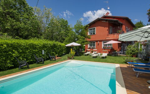Pistoia 641: Water, Daytime, Sky, Building, Azure, Swimming Pool, Leisure, Rectangle, Composite Material, Urban Design