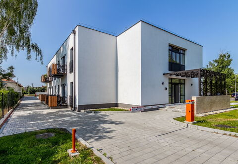 Anastasia: Cloud, Sky, Daytime, Property, Water, Building, Plant, Azure, Urban Design, Public Space