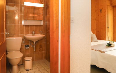 Accommodation:&nbsp;Le Sporting 213 220.1