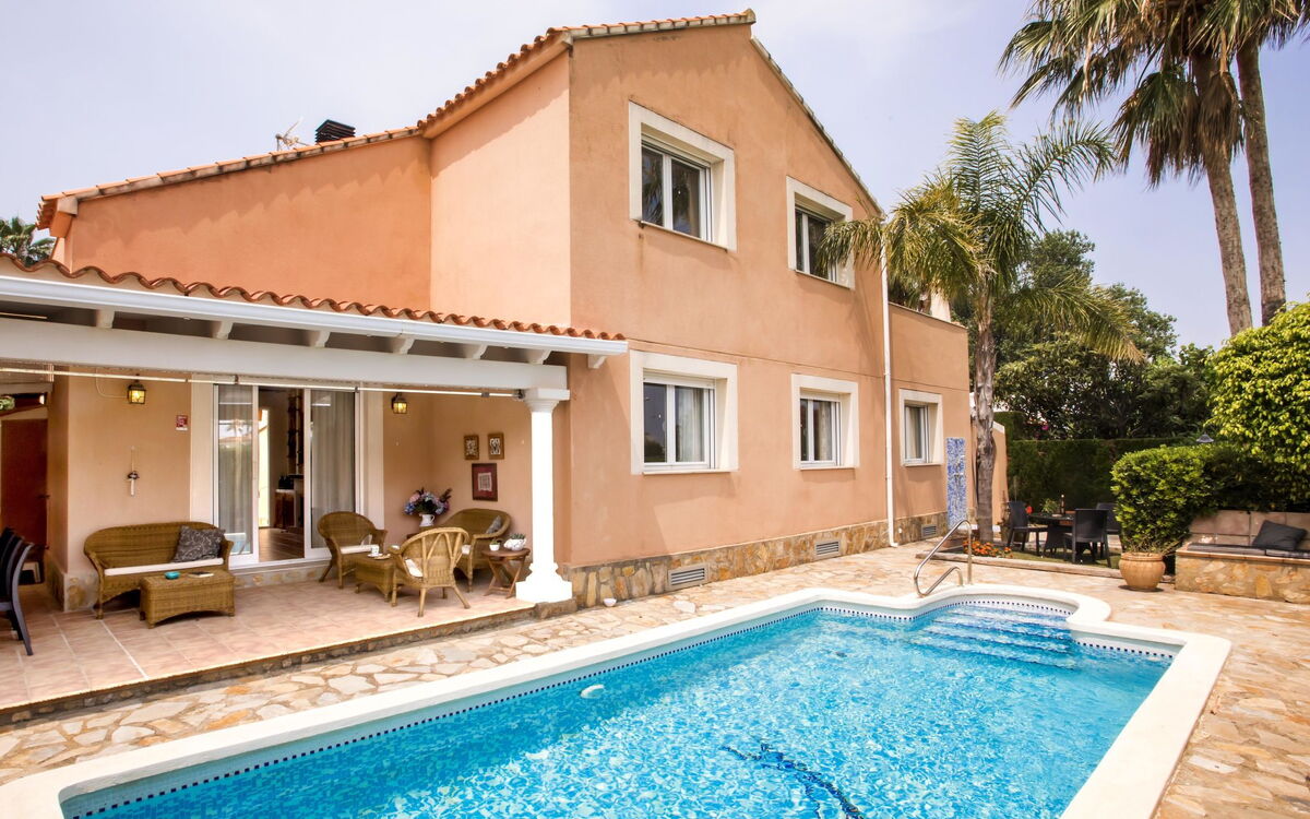 Casa Larauri Oliva Nova
