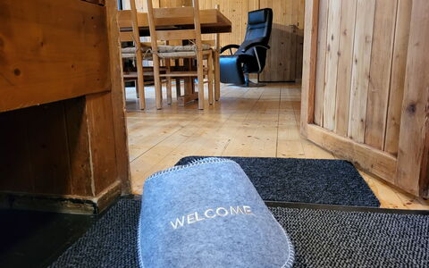 Bosco della Bella 6: Comfort, Wood, Chair, Building, Flooring, Floor, Wood Stain, Hardwood, House