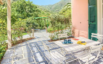 La Casa dei Glicini - Levanto - Levanto, Liguria, Italy - Pesco - First Floor Equipped Suite