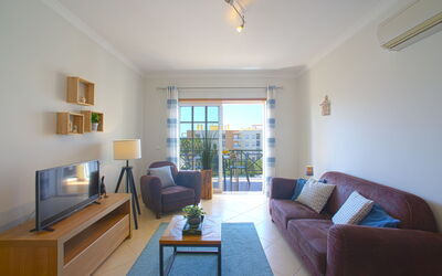 Sunny Beach Retreat