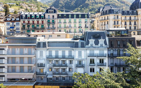 Le Jazz: Building, Window, Daytime, Property, Plant, Sky, Azure, Urban Design, Condominium, Neighbourhood