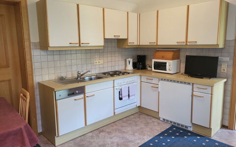 Sonnenschein B: Cabinetry, Countertop, Kitchen Sink, Property, Sink, Kitchen Stove, Kitchen, Tap, Kitchen Appliance, Home Appliance