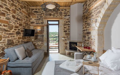 Lameriana Deluxe Suite 14.5: Furniture, Property, Couch, Picture Frame, Wood, Interior Design, Floor, Comfort, Living Room, Flooring