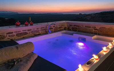 Lameriana Queen Suite with Hot Tub 14.8: Water, Cloud, Sky, Building, Plant, Window, Swimming Pool, Tree, House, Leisure