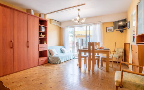 Le Casino: Furniture, Building, Wood, Picture Frame, Flooring, Floor, Wood Stain, Cabinetry, Hardwood