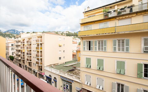 Le Casino: Cloud, Sky, Building, Daytime, Property, Window, Urban Design, Tower Block, Neighbourhood