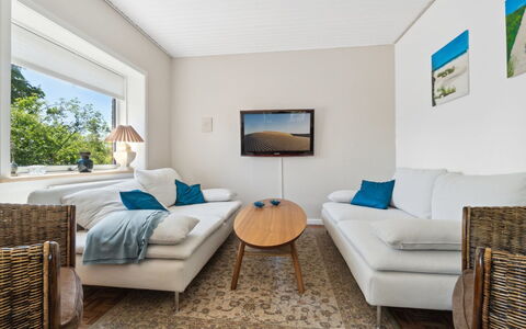 Angelie - 350M from the Sea: Vegetation, Shrub, Spring, Cottage, Garden, Shade, Backyard, Yard, Chair