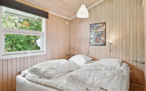 Isto - 250M from the Sea: Bedroom, Wood, Bed, Bed Sheet, Interior Design, Ceiling, Bedding, Floor, Flooring, Bed Frame
